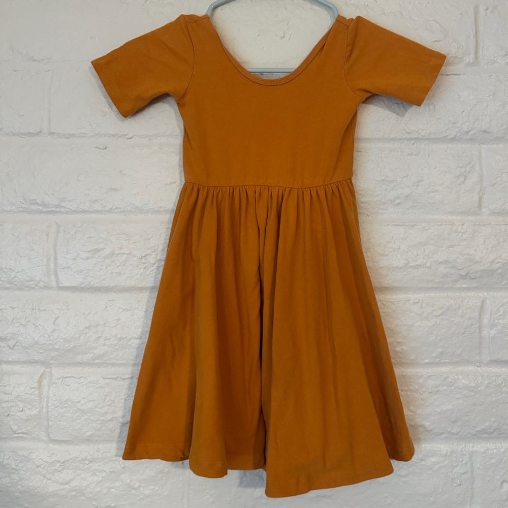 Alice & Ames size 5 Golden Yellow Short Sleeve Ballet Twirl Dress